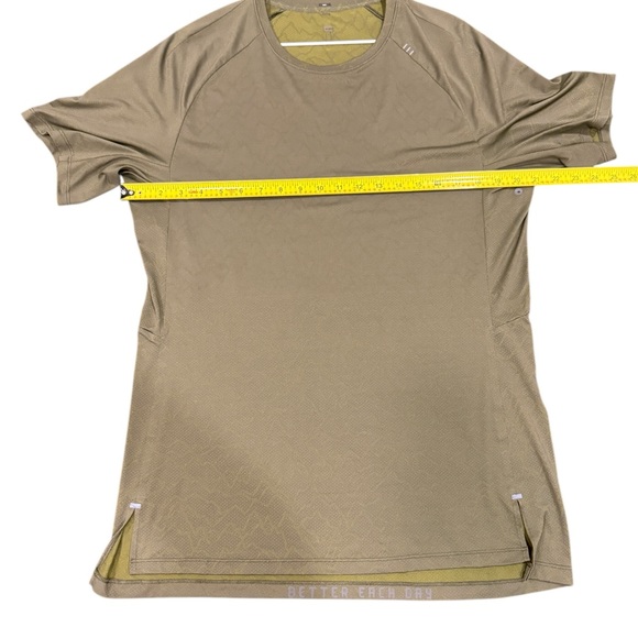 Men’s Lululemon License to train SS - Size M - Green Textured - Picture 6 of 7